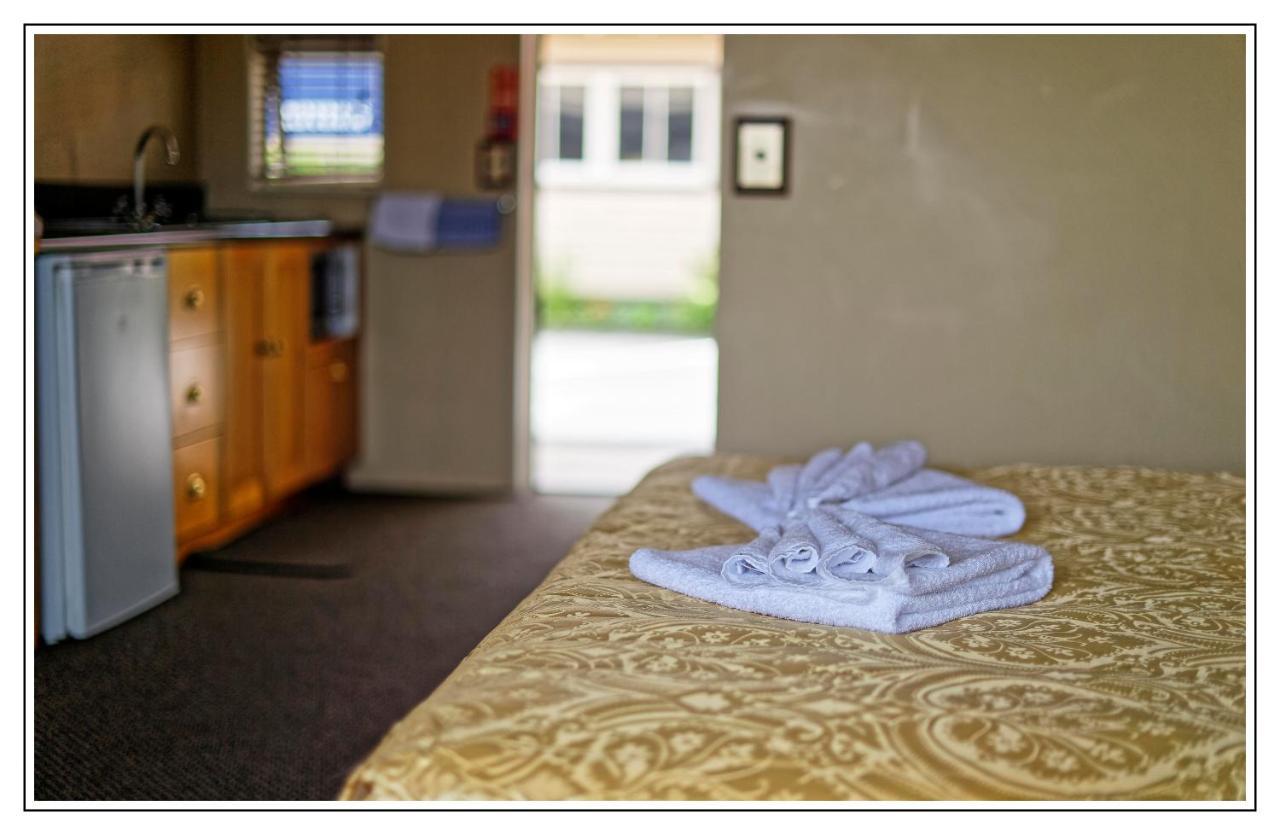 Lantern Court Motel Реефтон Экстерьер фото