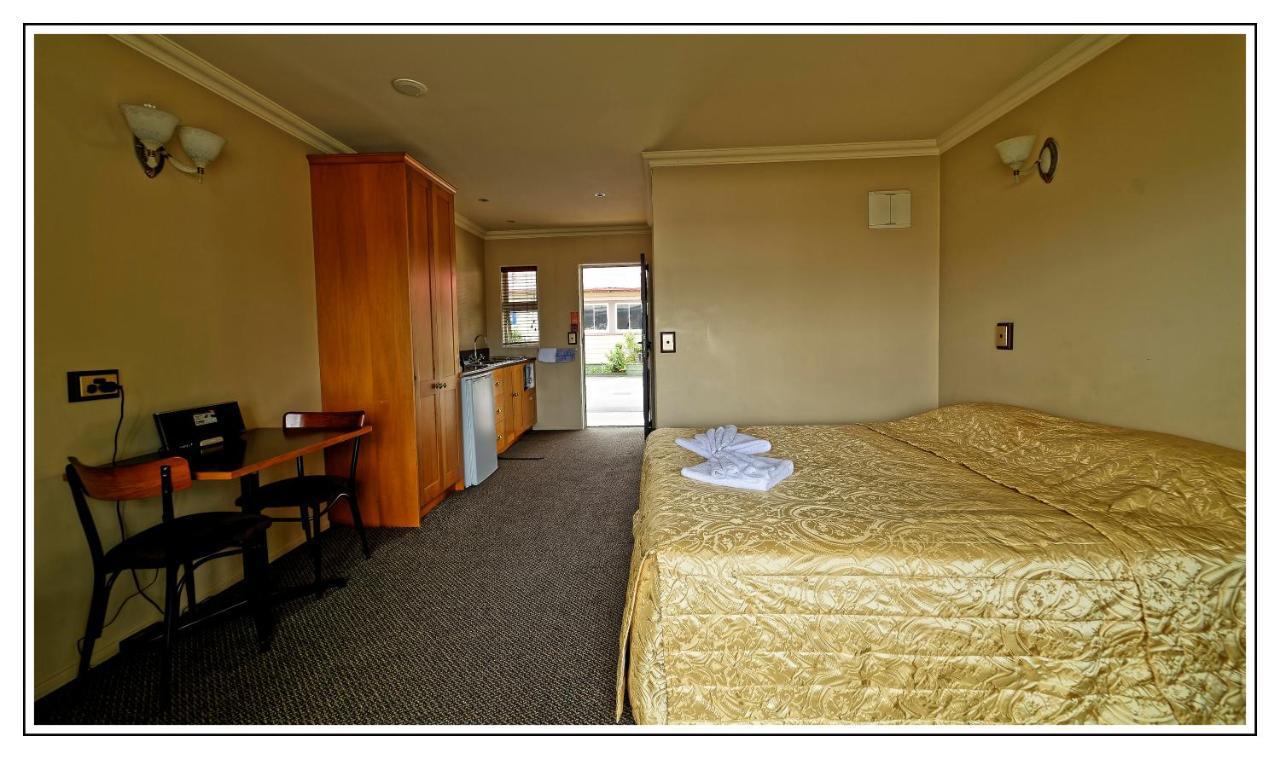Lantern Court Motel Реефтон Экстерьер фото