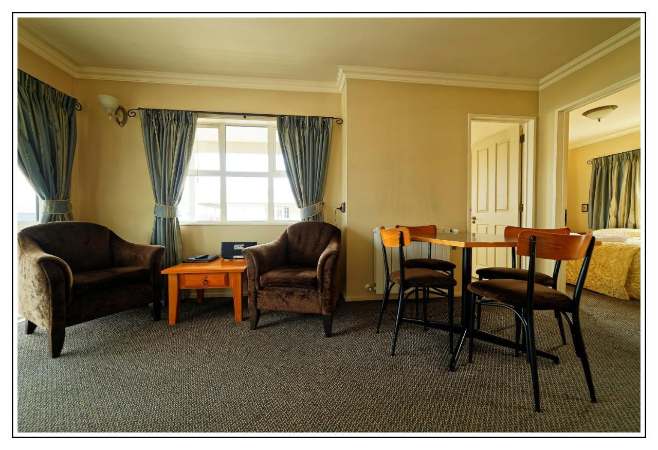 Lantern Court Motel Реефтон Экстерьер фото