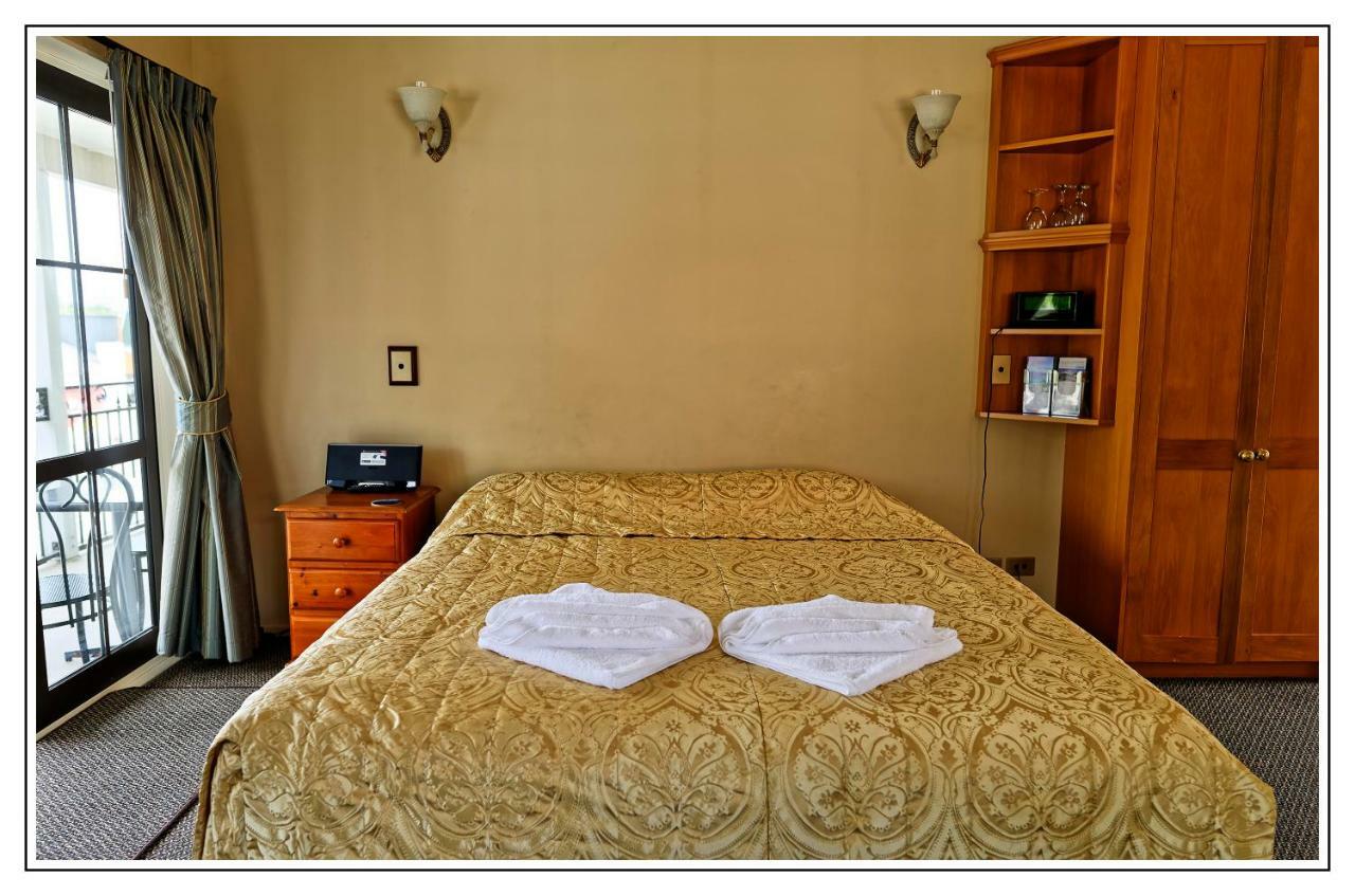 Lantern Court Motel Реефтон Экстерьер фото