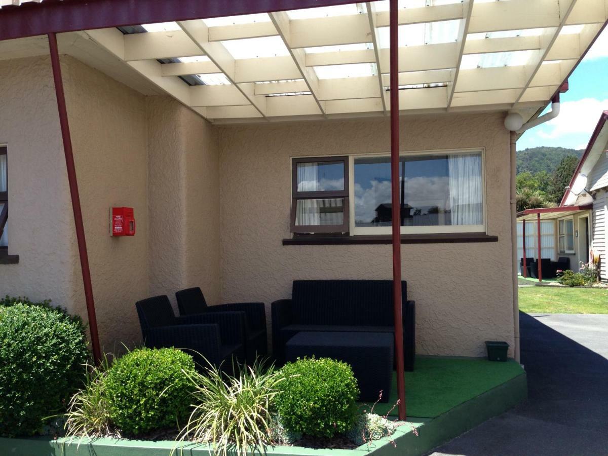 Lantern Court Motel Реефтон Экстерьер фото